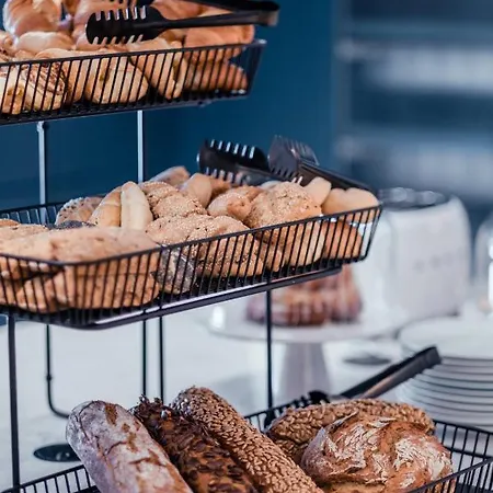 The Secret 4* Ζόλντεν