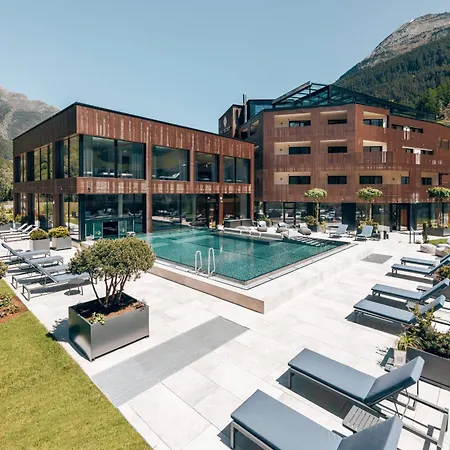 Hotel The Secret 4*